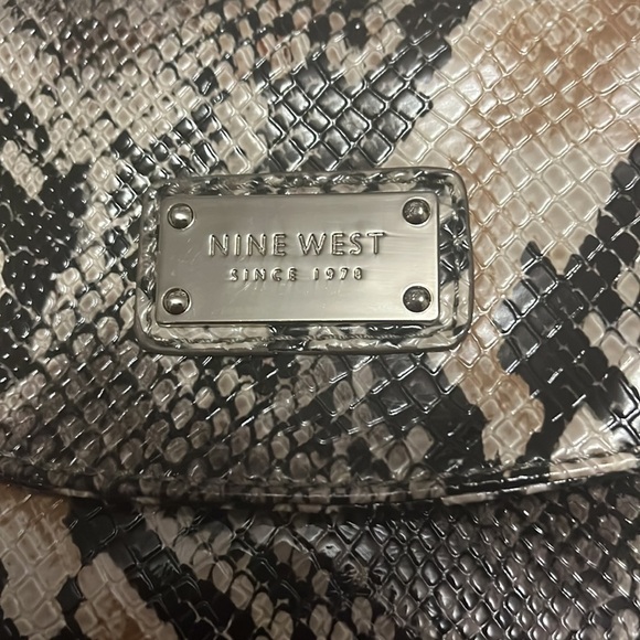 nine west snakeskin bag, convertible. Crossbody strap, and wristlet strap. - Picture 2 of 14